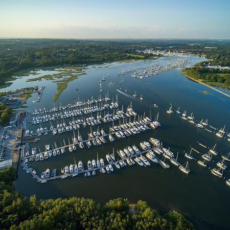 Mercury Yacht Harbour And Holiday Park Bursledon Extérieur photo