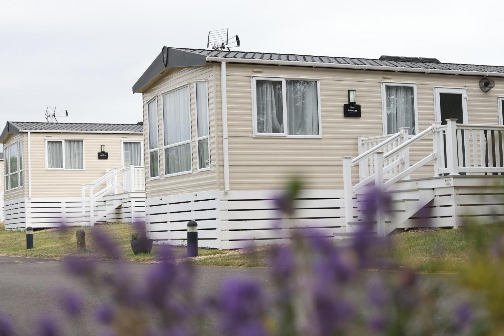 Mercury Yacht Harbour And Holiday Park Bursledon Extérieur photo