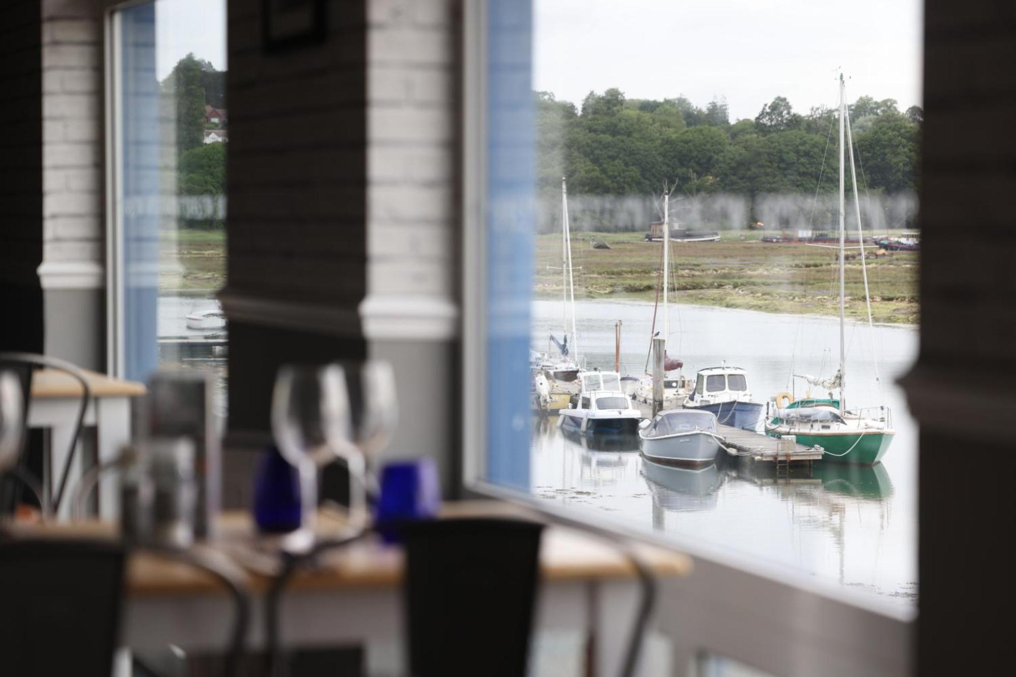 Mercury Yacht Harbour And Holiday Park Bursledon Extérieur photo