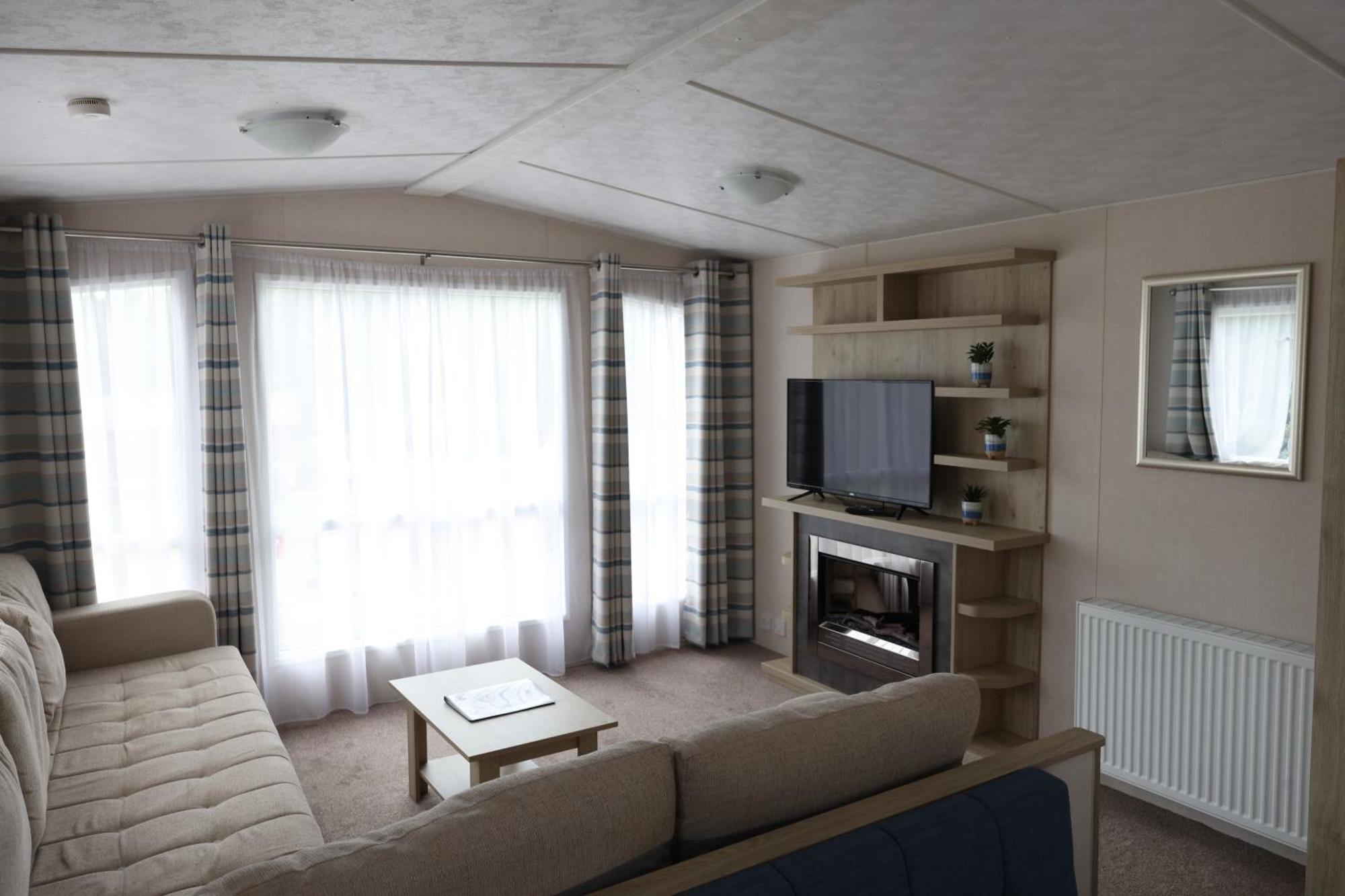 Mercury Yacht Harbour And Holiday Park Bursledon Extérieur photo