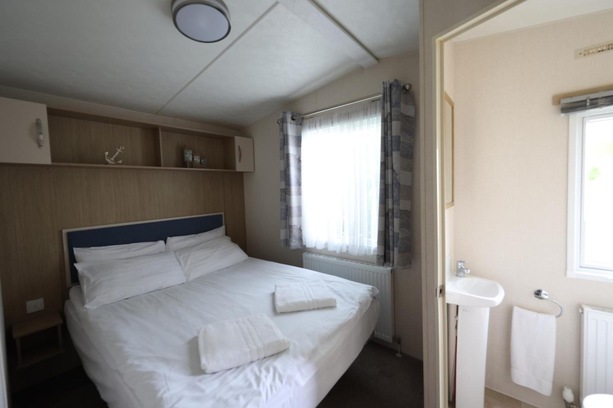 Mercury Yacht Harbour And Holiday Park Bursledon Chambre photo