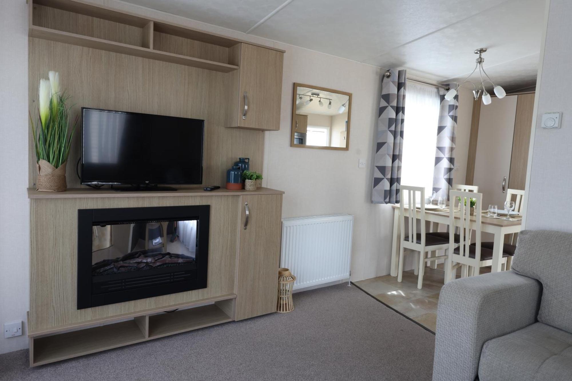 Mercury Yacht Harbour And Holiday Park Bursledon Extérieur photo