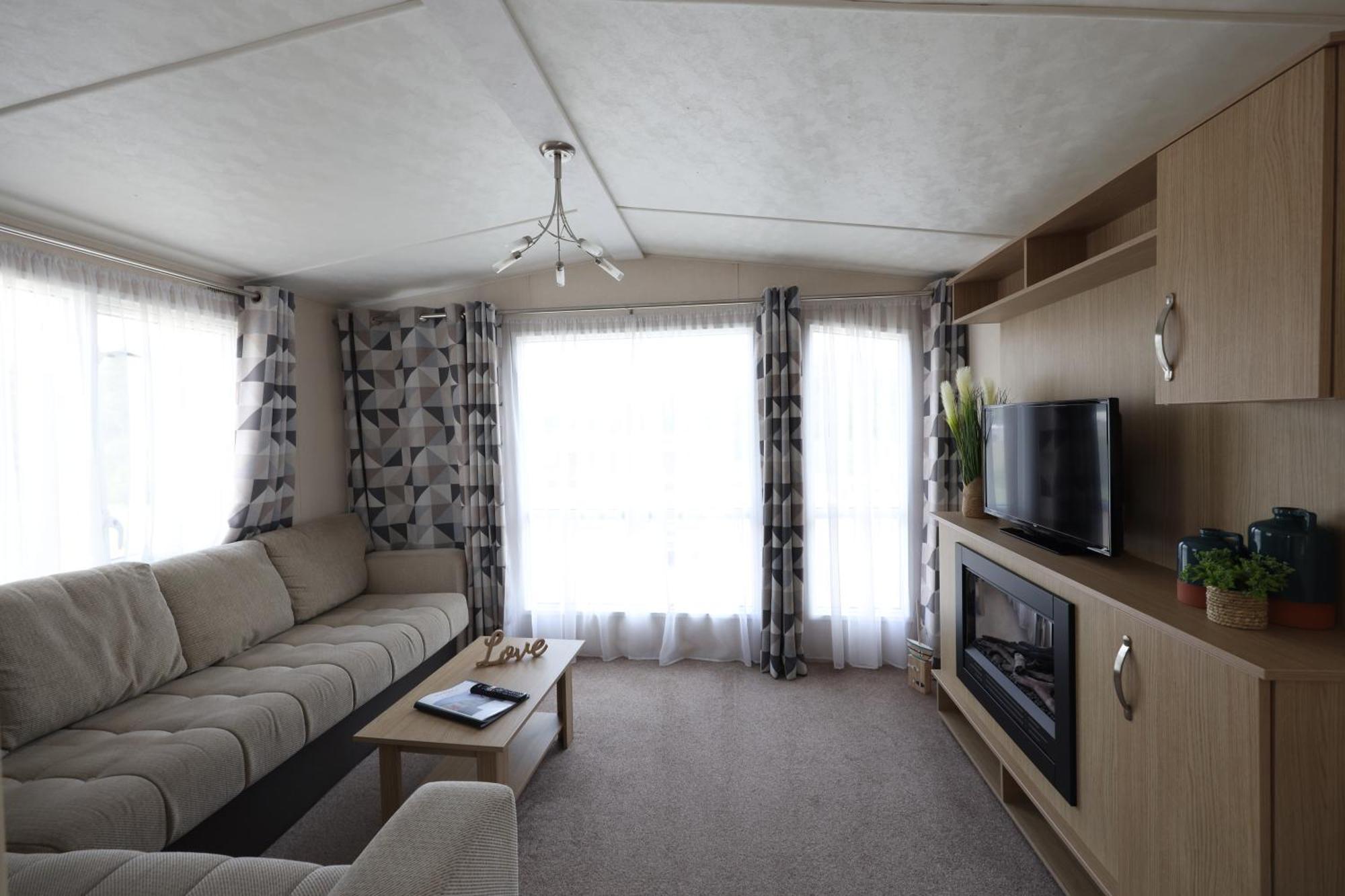 Mercury Yacht Harbour And Holiday Park Bursledon Extérieur photo