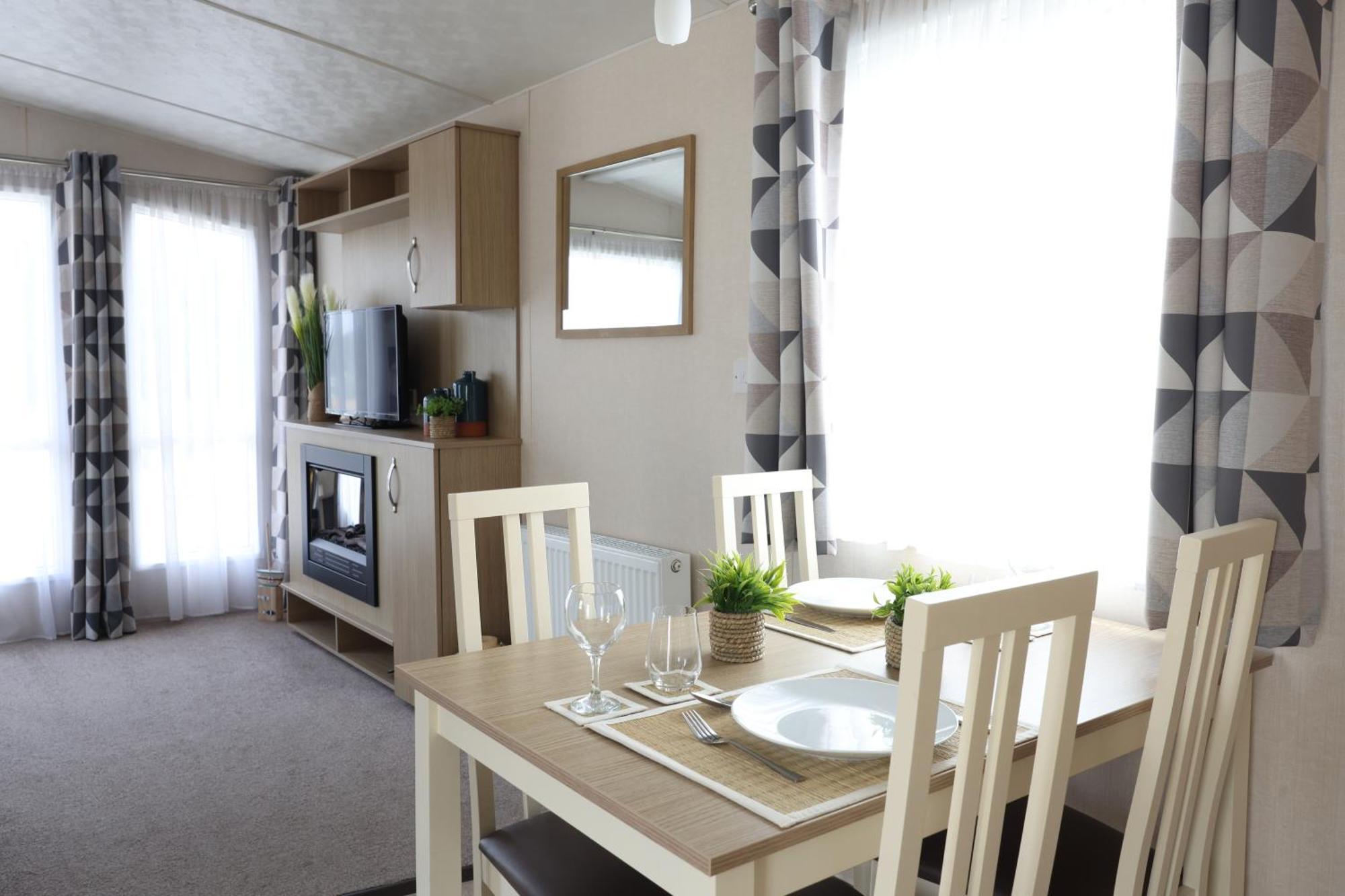 Mercury Yacht Harbour And Holiday Park Bursledon Extérieur photo